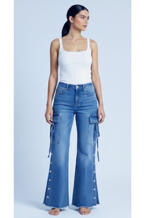 Wide-Leg Cargo Pant with Snap at Outseam  (Recommended to place order 1 size up)